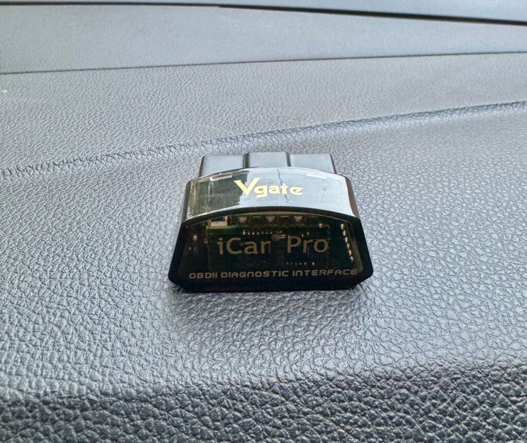 Vgate iCar Pro BLE 4.0 ELM327 Bluetooth OBD2 scanner showing its compact size